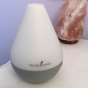Dewdrop Essential Oil diffuser by Young Living